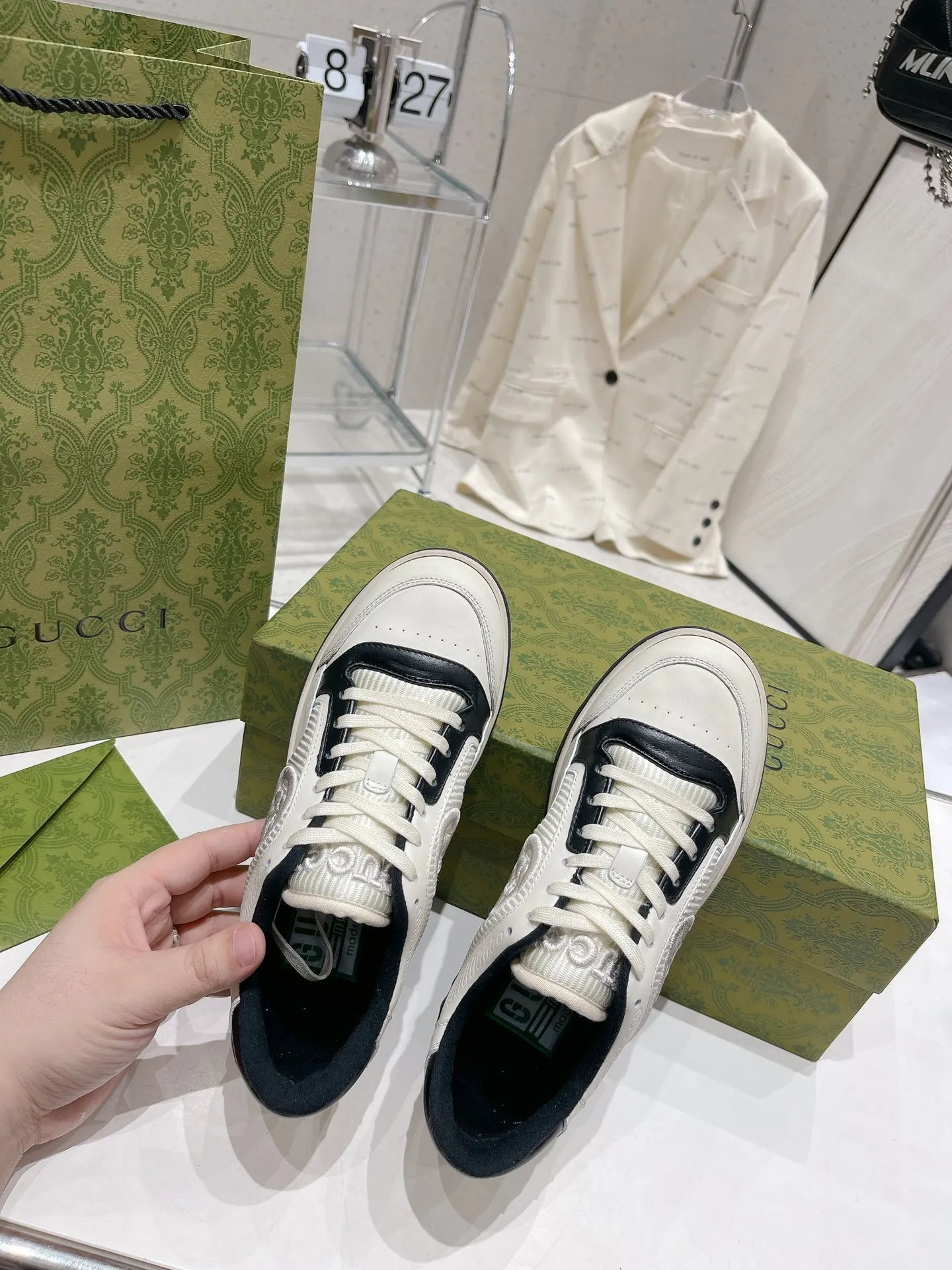 👟👟Ex-factory price 520👟👟 Women's Shoes Factory Gucci Gucci 2023 latest hot model MAC80 sports shoes couple style casual retro distressed dirty shoes small dirty shoes white shoes original purchase development production Gucci MAC80 new hot model series The exquisite and compact interlocking double G logo romantically interprets the aesthetic concept of this series. Made of off-white leather, retro inspiration is cleverly integrated into the design of sports shoes, reinterpreting the brand logo. Fabric: Original custom imported first-layer cowhide. Lining: Original custom imported breathable mesh lining. Outsole: Original molded two-color T👟👟factory price U outsole. Bottom thickness: 3CM. Size: Women's 35-40 / Men's 39-45 (44.45 non-refundable)